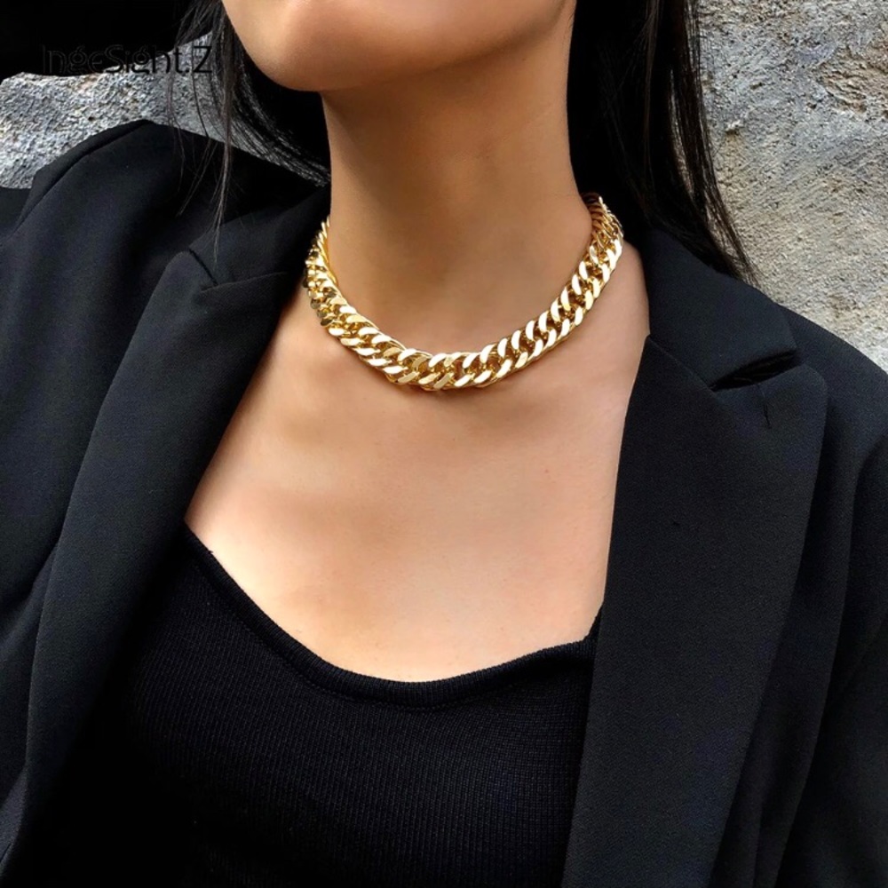 “Royal Rank” Chain Link Gold Elegant Chic Bracelet - Picture 3 of 7